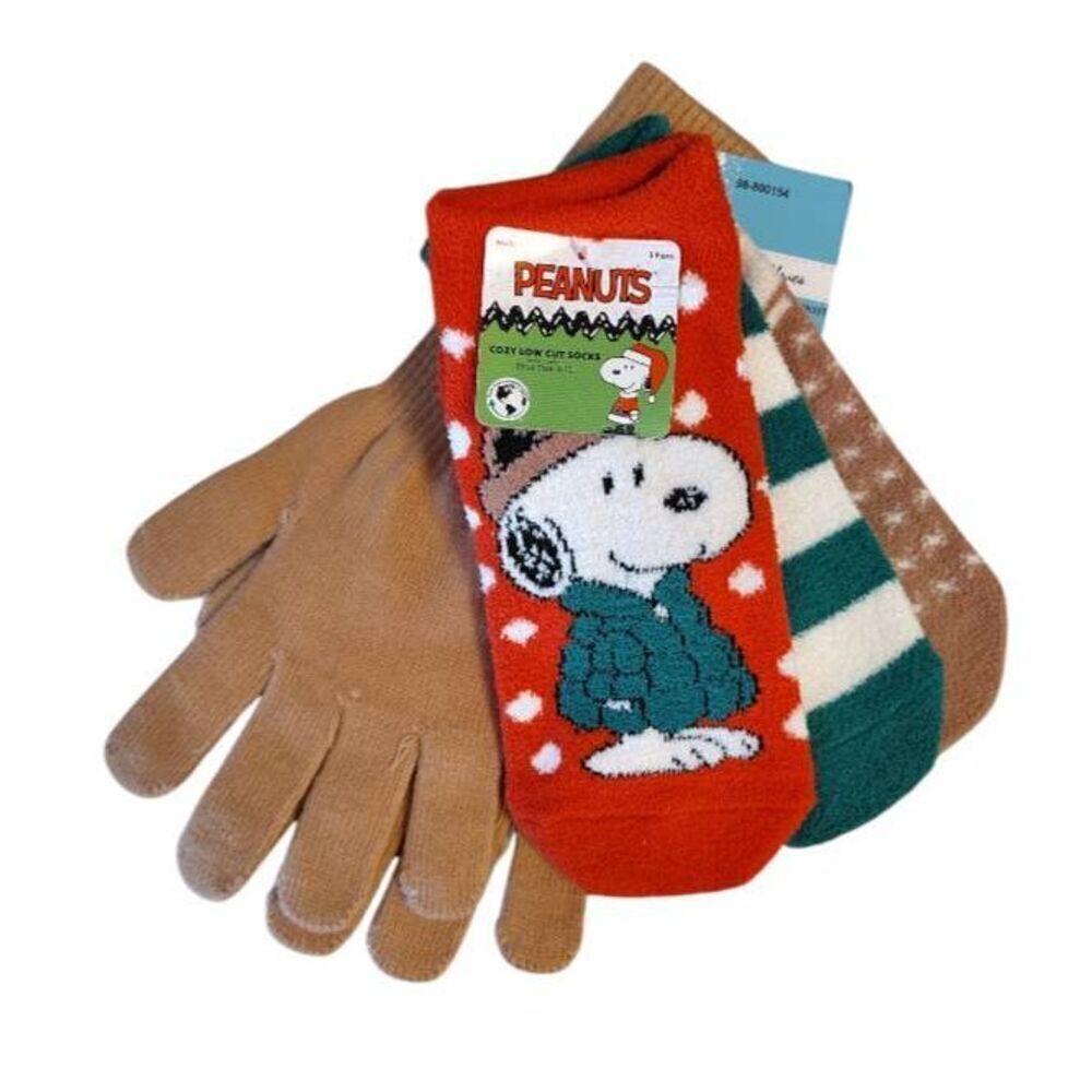 Peanuts Snoopy Woodstock Winter Low Cut Socks & Knit Gloves‎ Bundle NWT